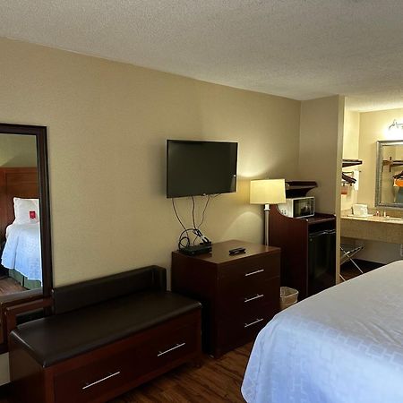 Econo Lodge Huntington - Barboursville University Area Exterior foto